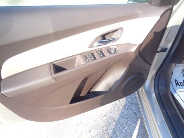 2014 Chevrolet Cruze 2LT image 09