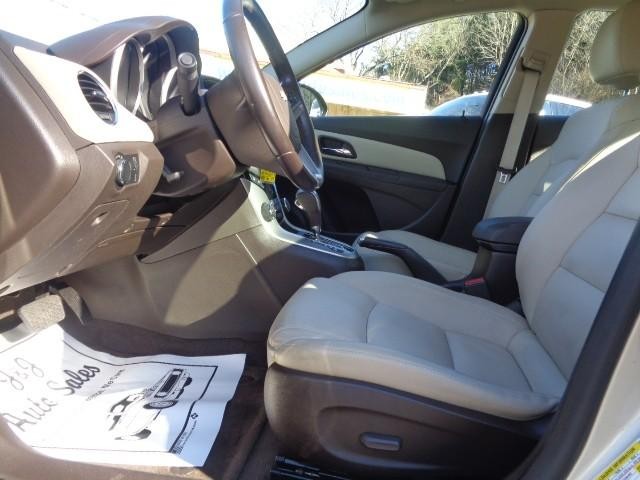 2014 Chevrolet Cruze 2LT image 10