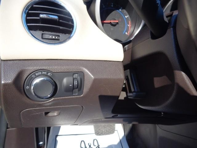 2014 Chevrolet Cruze 2LT image 11