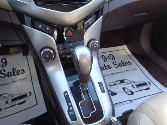 2014 Chevrolet Cruze 2LT image 15
