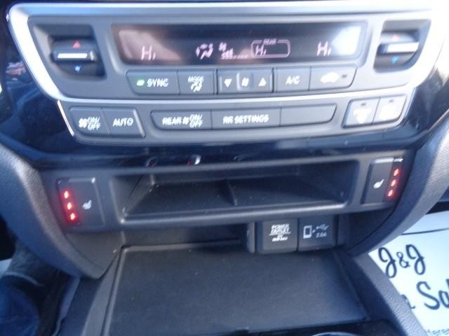 2019 Honda Passport Touring image 20