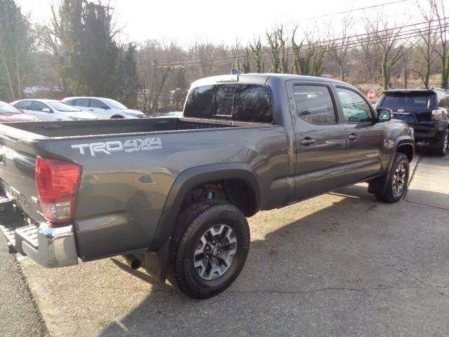 2017 Toyota Tacoma 4WD TRD Off Road Double Cab image 04