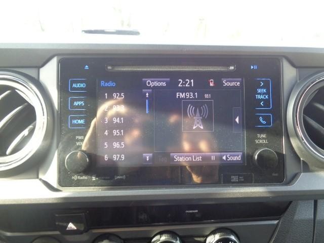 2017 Toyota Tacoma 4WD TRD Off Road Double Cab image 14