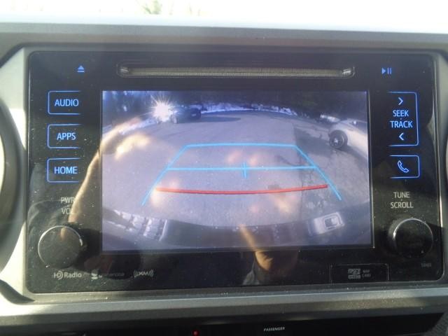 2017 Toyota Tacoma 4WD TRD Off Road Double Cab image 15