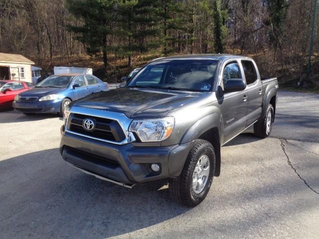 2015 Toyota Tacoma 4WD Double Cab V6 (Natl) image 02