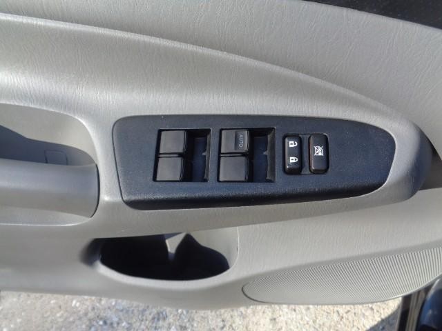 2015 Toyota Tacoma 4WD Double Cab V6 (Natl) image 10