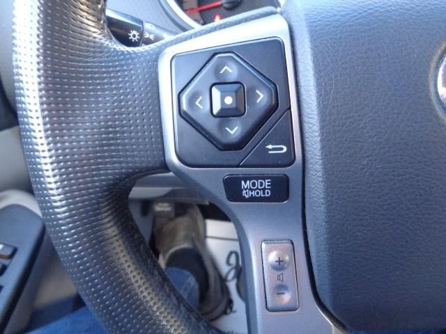 2015 Toyota Tacoma 4WD Double Cab V6 (Natl) image 13