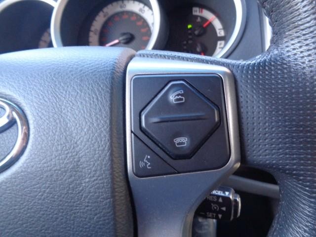 2015 Toyota Tacoma 4WD Double Cab V6 (Natl) image 14