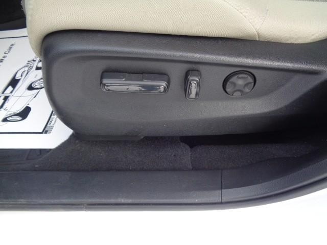 2019 Honda CR-V EX image 09