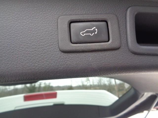 2018 Subaru Forester Limited image 09