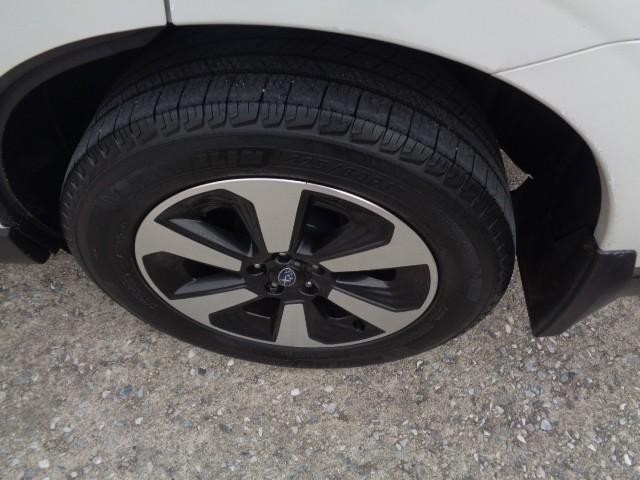 2018 Subaru Forester Limited image 10
