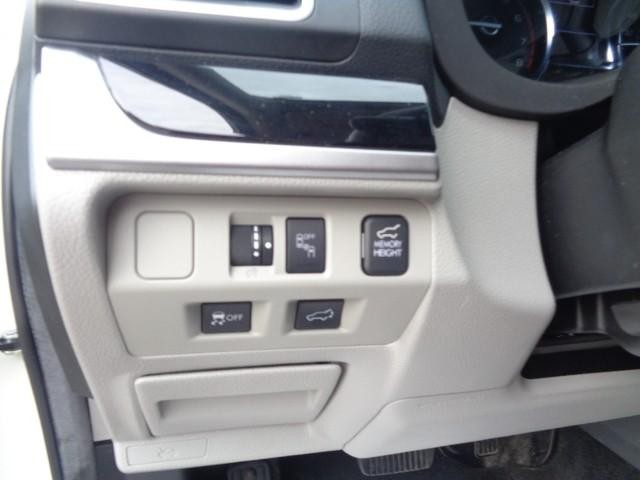 2018 Subaru Forester Limited image 20