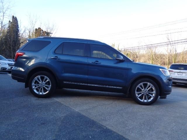 2018 Ford Explorer XLT image 03