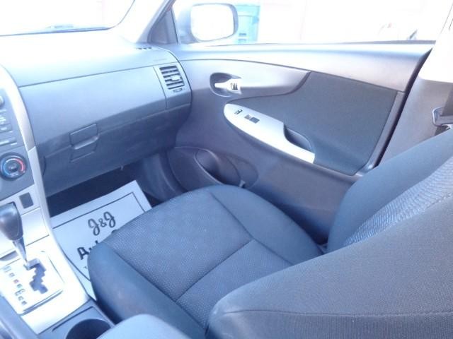 2010 Toyota Corolla S image 09