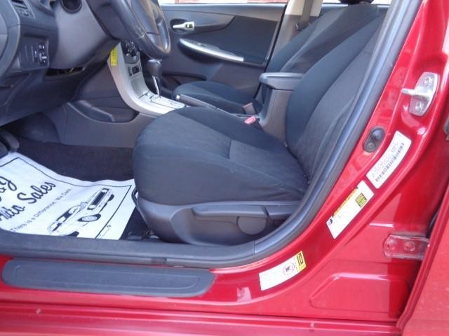 2010 Toyota Corolla S image 12