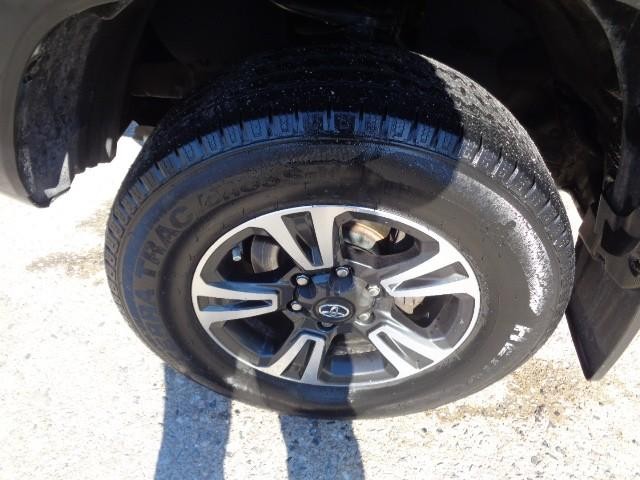 2017 Toyota Tacoma 4WD TRD Sport Double Cab image 07