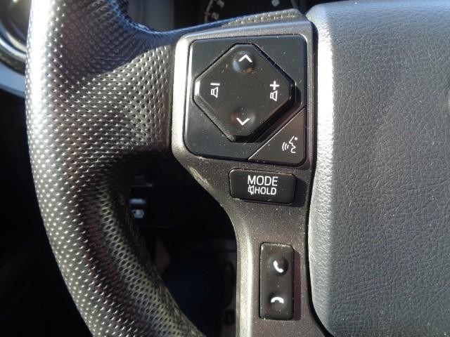 2017 Toyota Tacoma 4WD TRD Sport Double Cab image 14