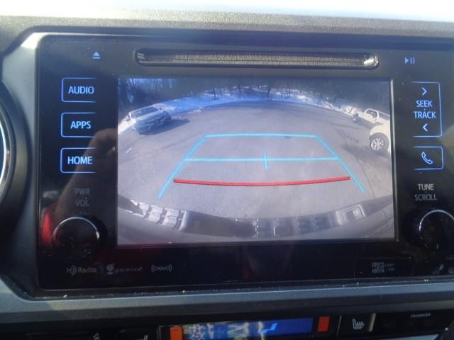 2017 Toyota Tacoma 4WD TRD Sport Double Cab image 17