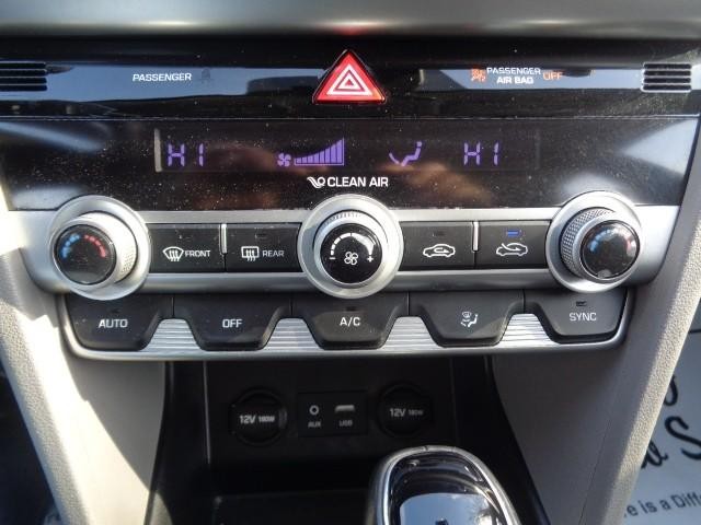 2019 Hyundai Elantra Value Edition image 17