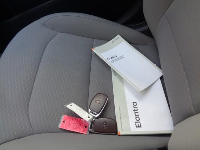 2019 Hyundai Elantra Value Edition image 20