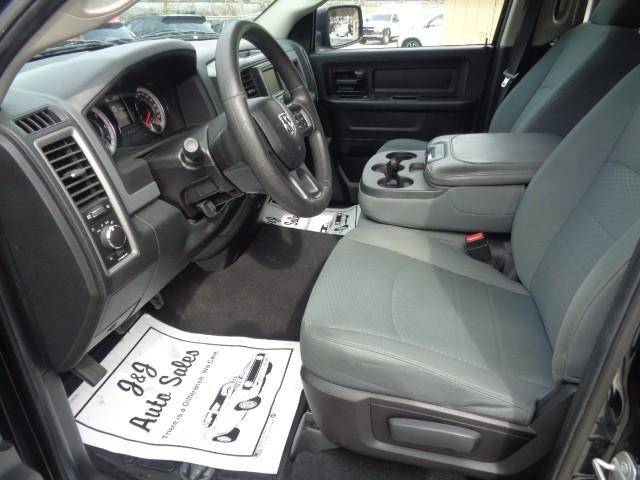 2016 Ram 1500 4WD Tradesman Quad Cab image 07