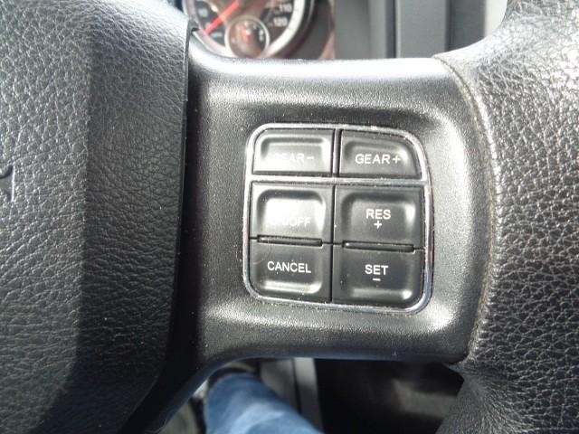 2016 Ram 1500 4WD Tradesman Quad Cab image 12
