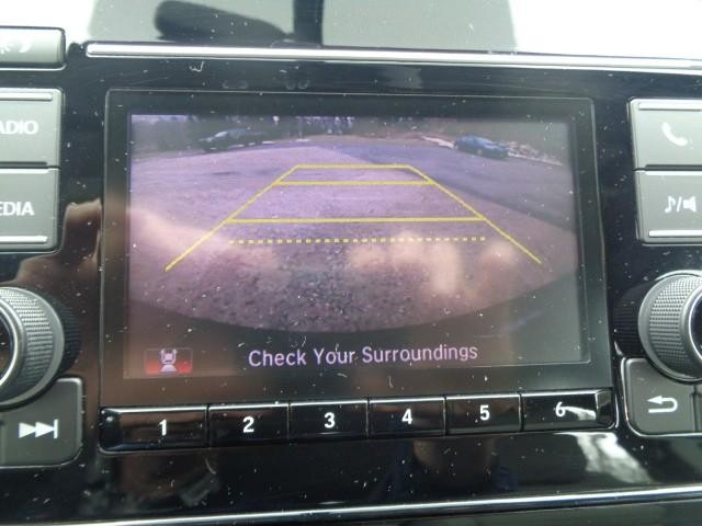 2017 Honda CR-V LX image 15