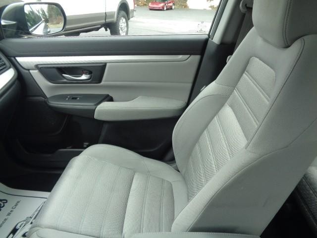 2017 Honda CR-V LX image 17