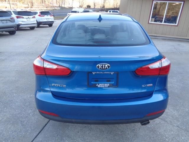 2014 Kia Forte EX image 05