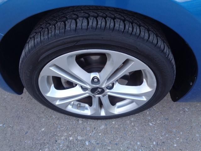 2014 Kia Forte EX image 06