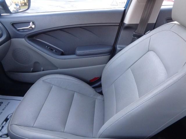 2014 Kia Forte EX image 22