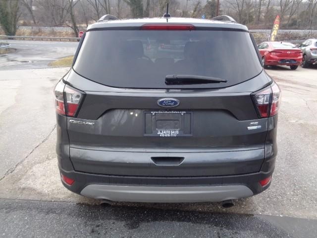 2018 Ford Escape SE image 05