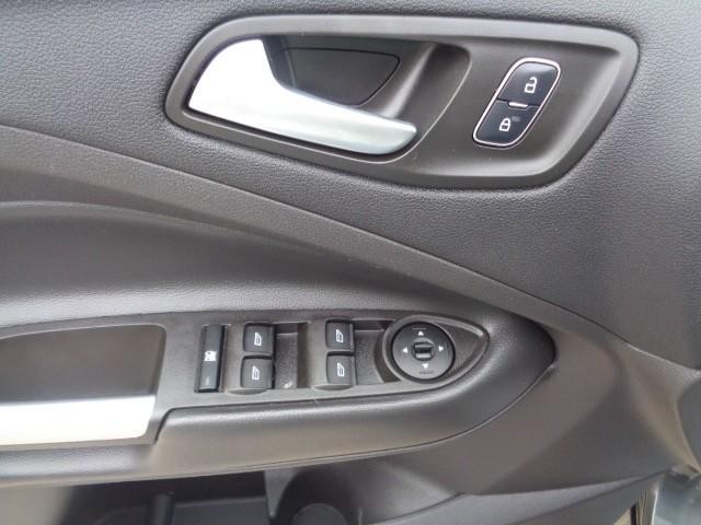 2018 Ford Escape SE image 09