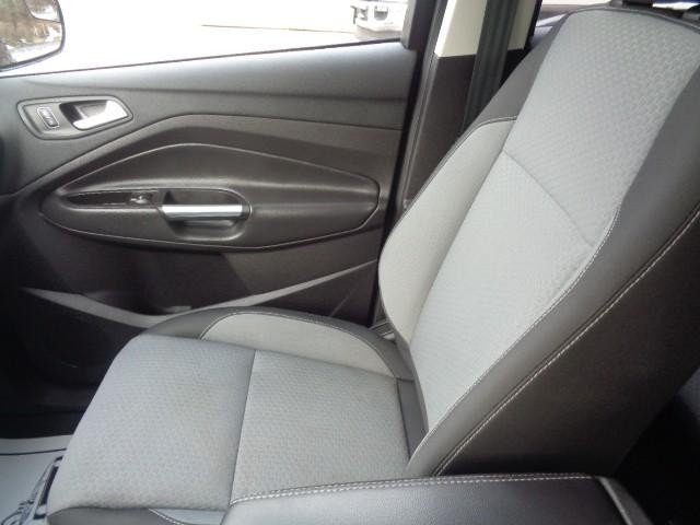 2018 Ford Escape SE image 18