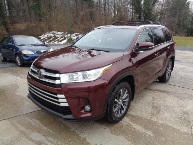 2017 Toyota Highlander XLE image 02