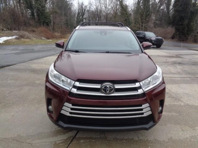 2017 Toyota Highlander XLE image 03