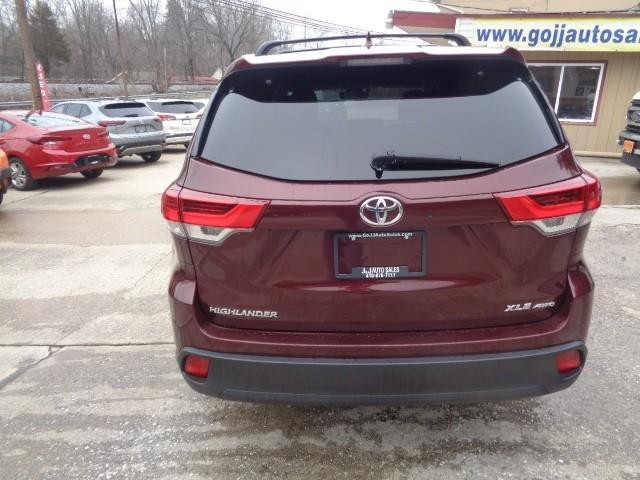 2017 Toyota Highlander XLE image 05
