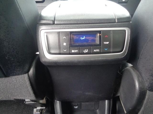 2017 Toyota Highlander XLE image 13