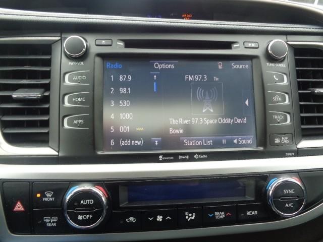 2017 Toyota Highlander XLE image 18