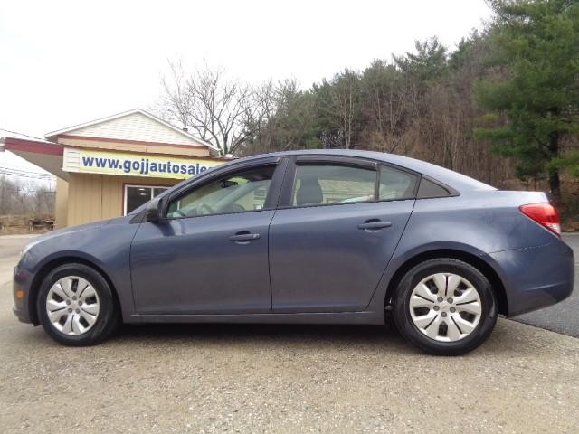2013 Chevrolet Cruze LS image 03