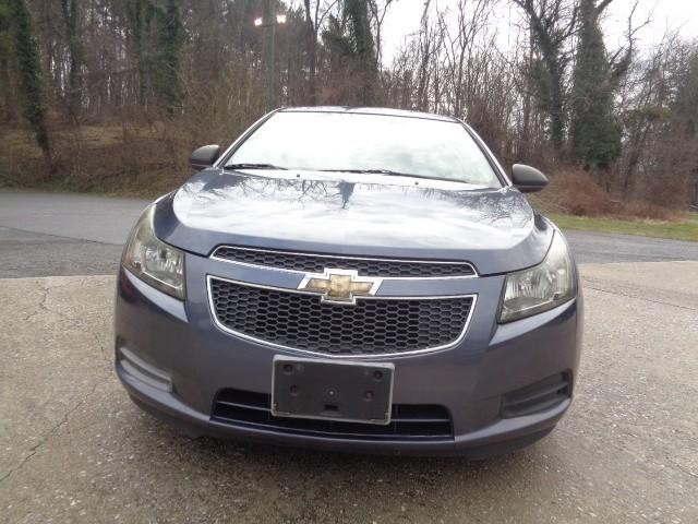 2013 Chevrolet Cruze LS image 04