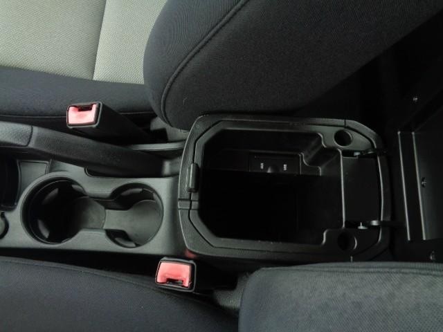 2013 Chevrolet Cruze LS image 13