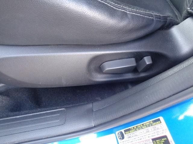 2012 Mazda MAZDA3 i Grand Touring image 10