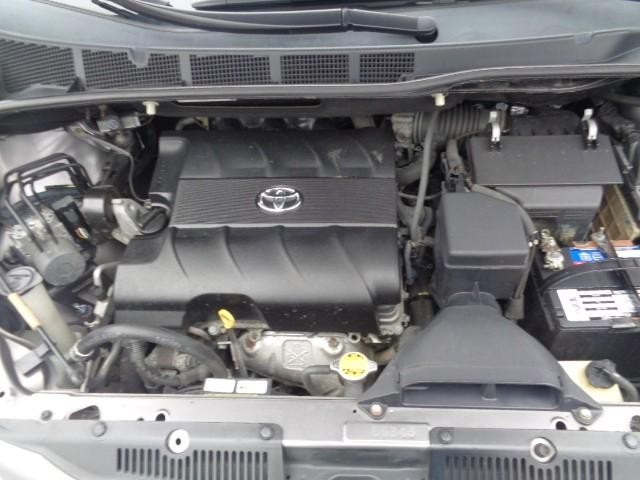 2011 Toyota Sienna XLE image 07