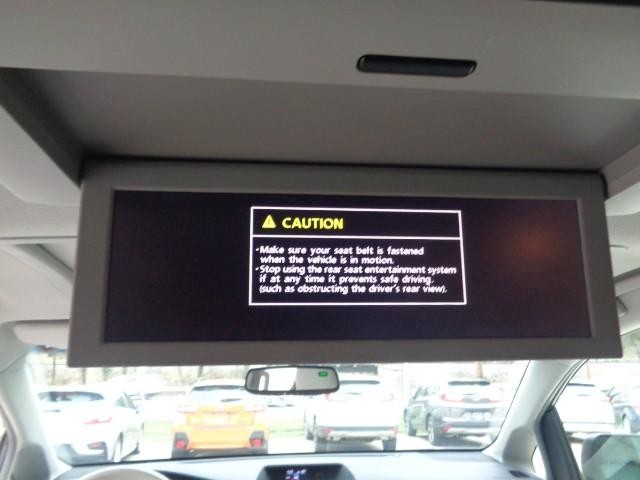 2011 Toyota Sienna XLE image 14