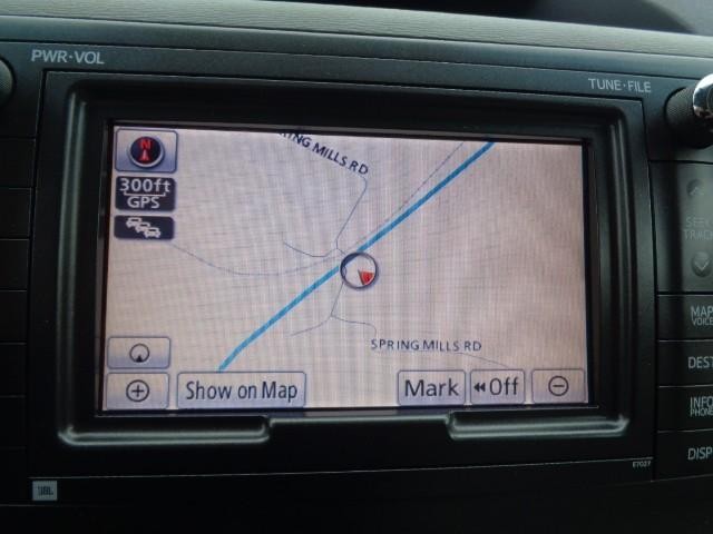 2011 Toyota Sienna XLE image 18