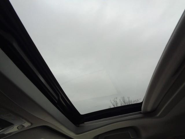 2011 Toyota Sienna XLE image 22