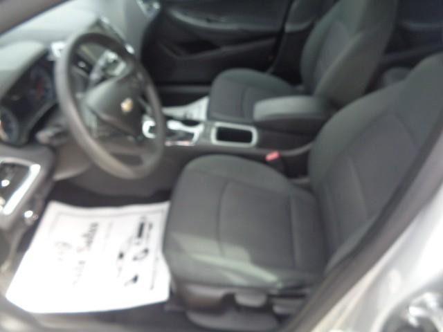 2017 Chevrolet Cruze LT image 07