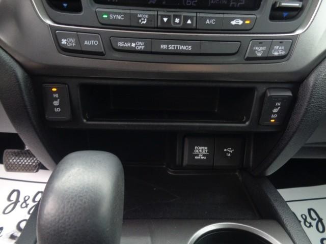 2019 Honda Ridgeline RTL image 18