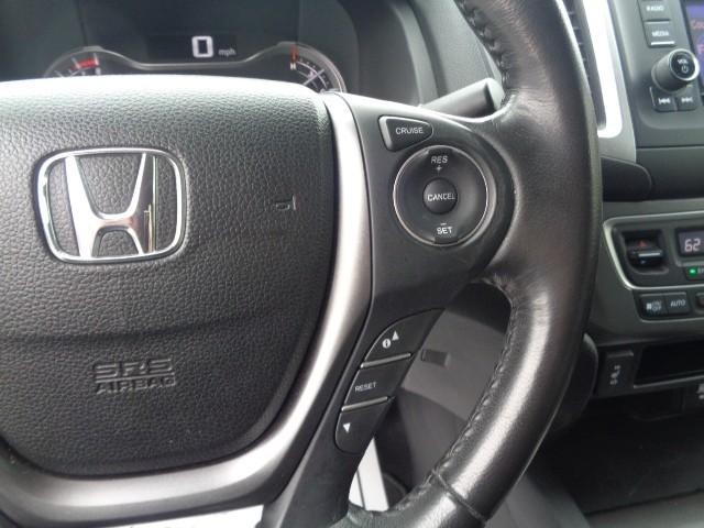 2019 Honda Ridgeline RTL image 24